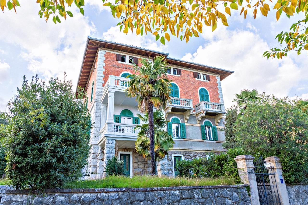 Deluxe Beachfront Apartment Klara, Lovran Exterior photo
