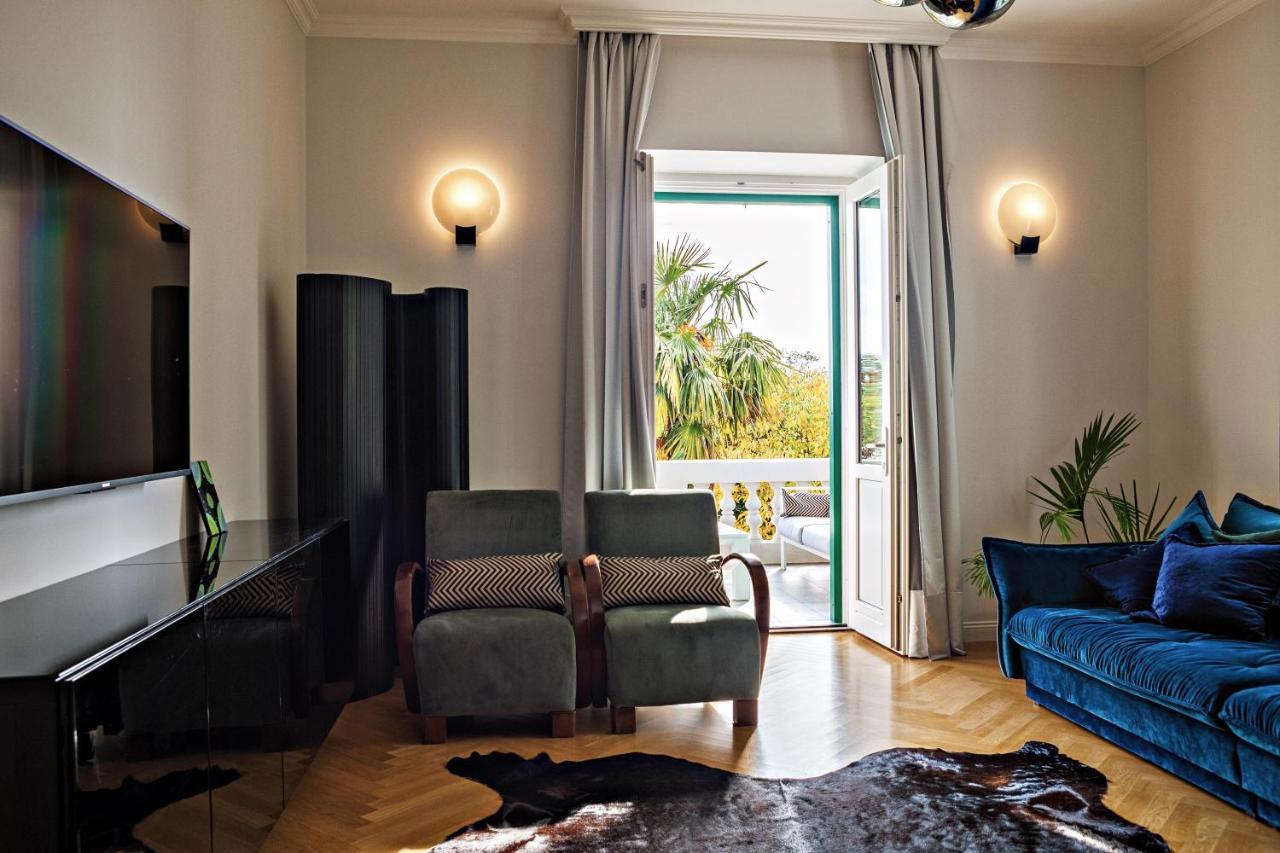 Deluxe Beachfront Apartment Klara, Lovran Exterior photo